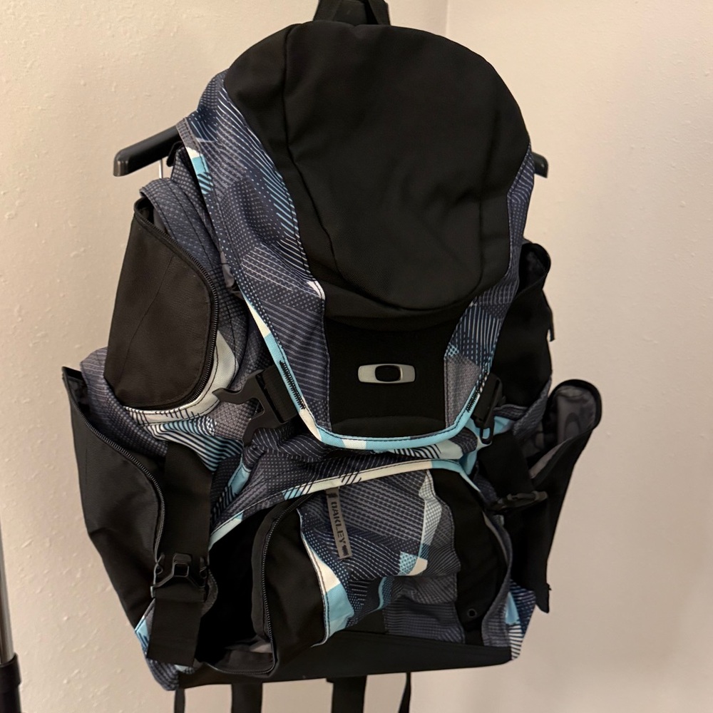 Oakley Backpack Blue, White & Black Pattern-Preowned